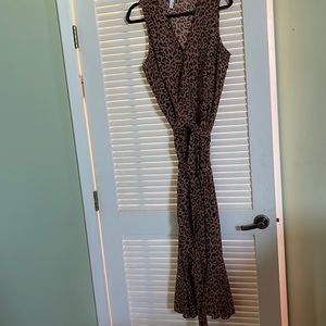 Super cute worn 1 time wrap dress.  Size XL, bust runs on the big side just fyi